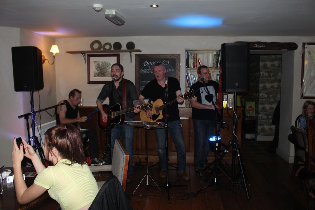 The Boot Inn Exteriér fotografie